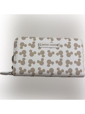 NWT Mickey Mouse Patterned Wristlet